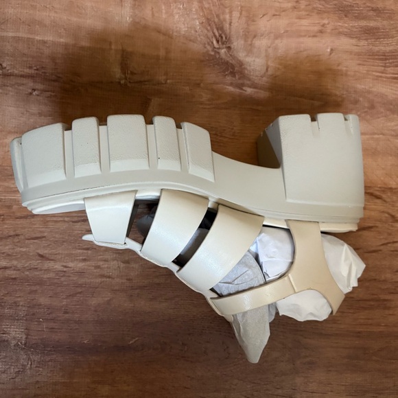 NIB Madden Girl Galaxy Off White size 9M popular 3 inch platform shoe new in box - Picture 11 of 15